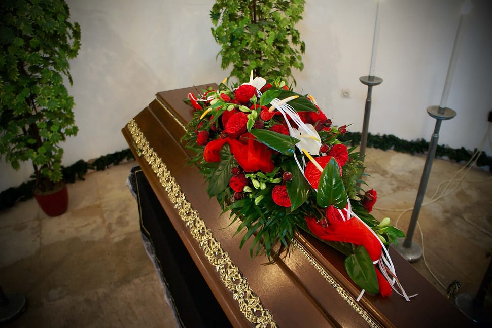 Smuteční kytice na rakev, pohřeb, Brno